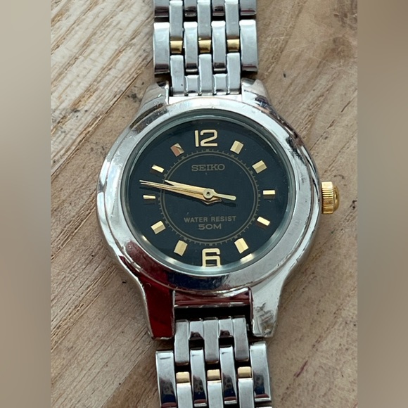 Seiko 5 Bar Vintage Ladies Watch Black Checkered Dial Two  display picture 2
